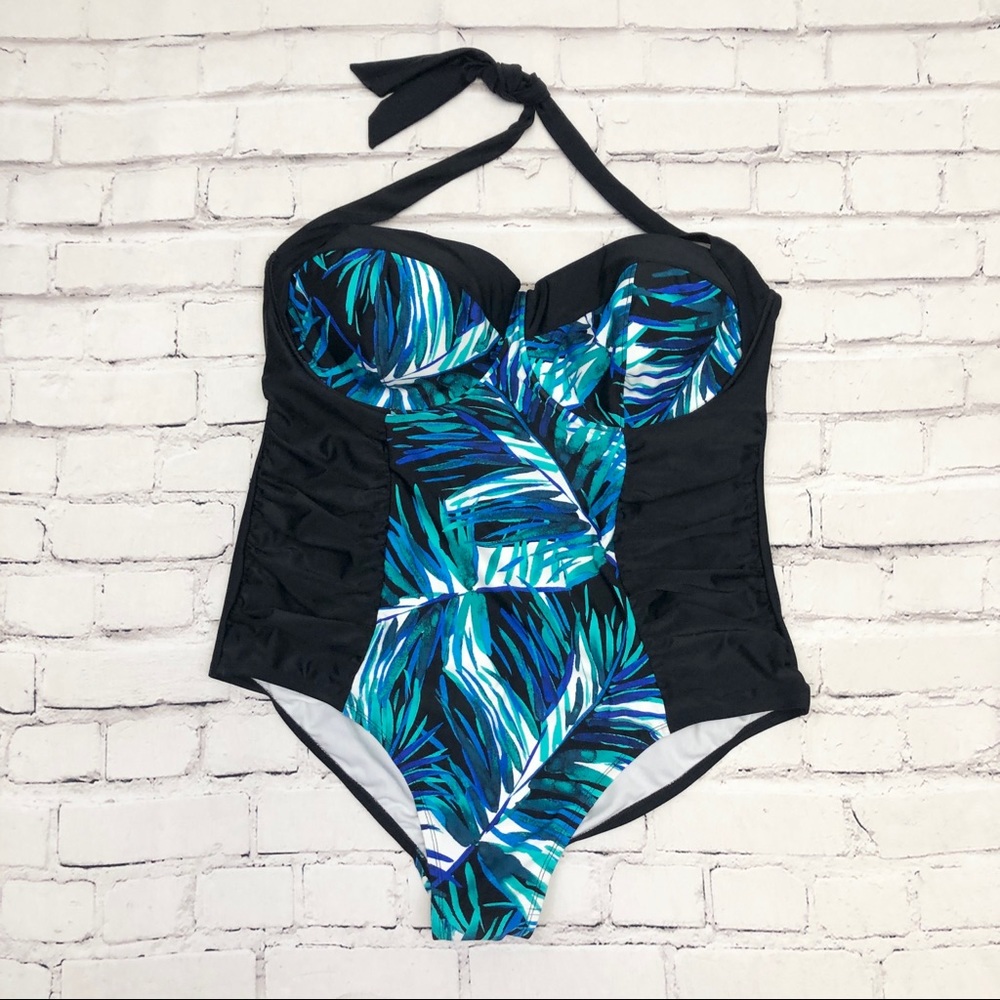 Plus Size One Piece Swimsuit 22W - Picture 2 of 8